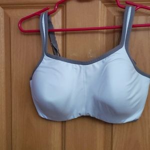 36DDD  - NATORI  - Sports Bra - Like New